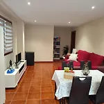 Casa Con Piscina Y Jacuzzi アパート ポンテベドラ