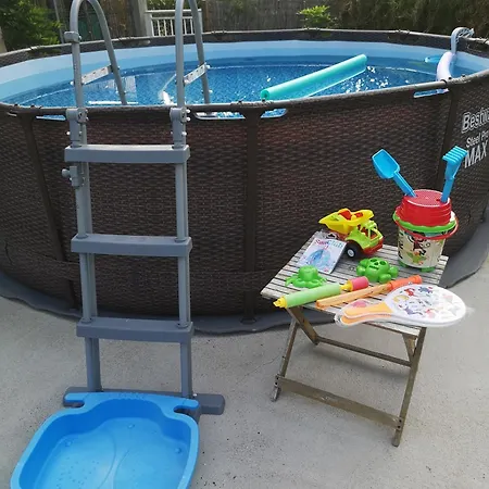 アパート Casa Con Piscina Y Jacuzzi ポンテベドラ