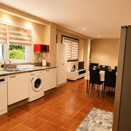 Casa Con Piscina Y Jacuzzi Apartamento *