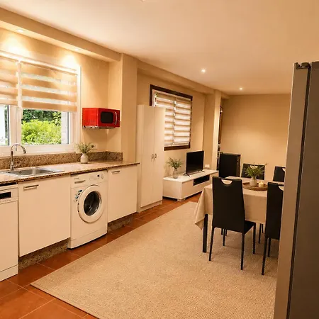 Casa Con Piscina Y Jacuzzi 庞特维德拉